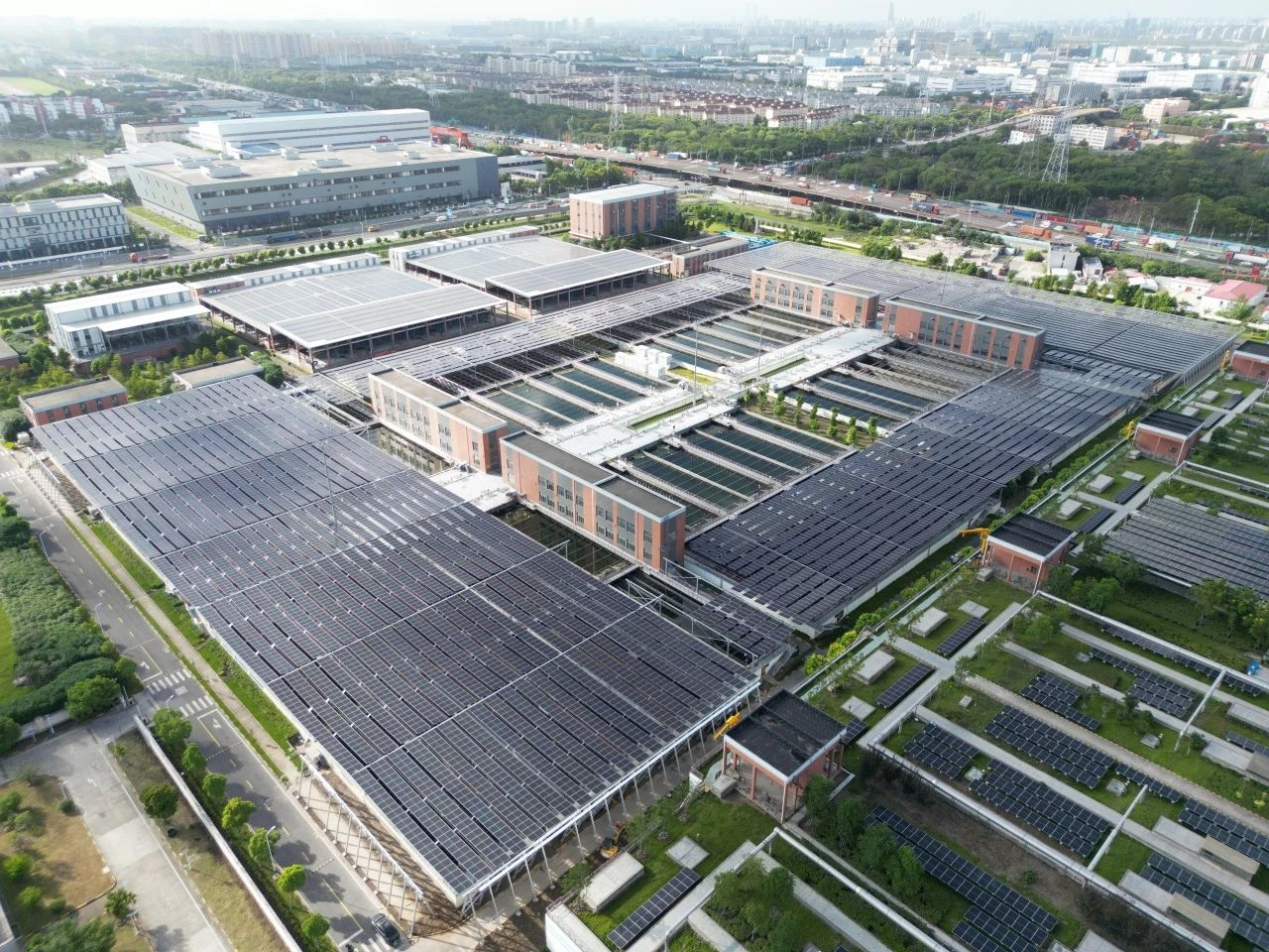 光伏赋能 av视频
绘就高质量发展亮丽底色